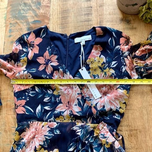 Adelyn Rae Floral Hi-Low Dress With Sheer Sleeves Size Small - Picture 9 of 16